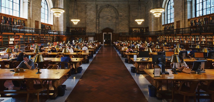 Biblioteca Alta demanda y eclosión de centros privados: por qué se dispara el número de facultades de medicina